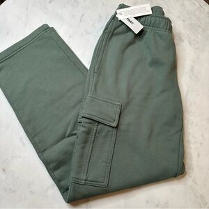Aritzia TNA Terry Mega Cargo Sweatpant - GD Gallery Green